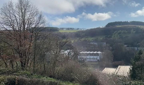 Attraktive 3-Zimmer-Wohnung in bevorzugter Höhenlage mit unverbaubarer Fernsicht