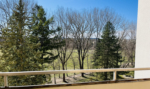 Commission-free - Bright 3.5-room apartment on the 6th floor with 2 balconies and a stunning view.