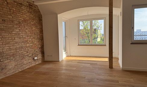 Neugebaute Dachgeschosswohnung mit Südterrasse Reinickendorf / Mitte