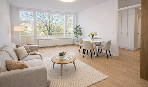 Solln: Available for the first time after renovation - Bright 3-room apartment with balcony, no agency fees.