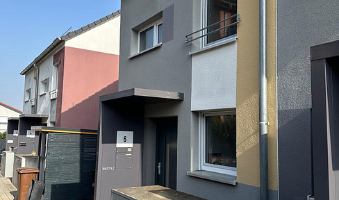 A+ energy efficiency rating; 2.5 bathrooms; €4,847 per square meter; 144 square meters with 5 bedrooms; XXL terrace; quiet residential street.