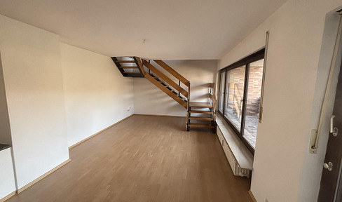 4-room apartment, privately owned.