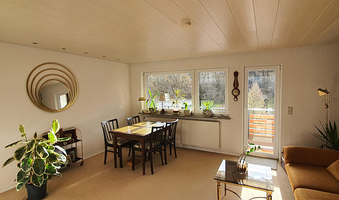 Parkblick & Balkon mitten in Stuttgart: helle 2-Zimmer-Wohnung