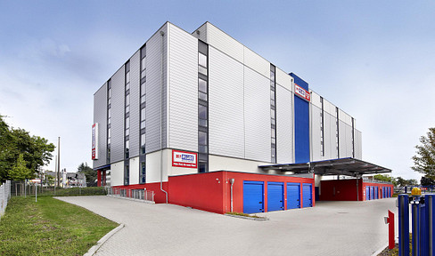 75 square meters of storage space in a prime location with excellent transport links. No commission fees.