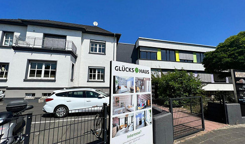 Commercial unit in a pleasant office environment – modern premises in a welcoming setting.