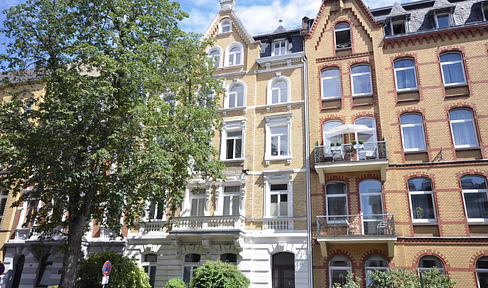 Charming character building in the South City district – suitable for shared living.