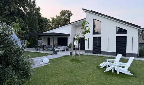 Exclusive single-family home with luxurious interior finishes - Price upon request.