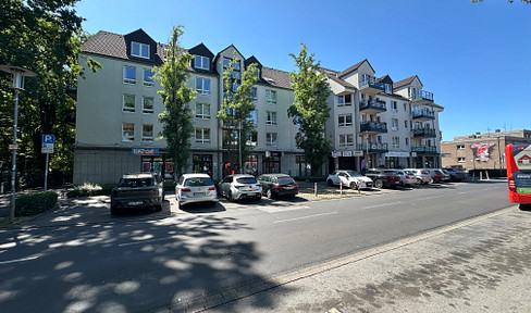 Retail space/office space for rent.