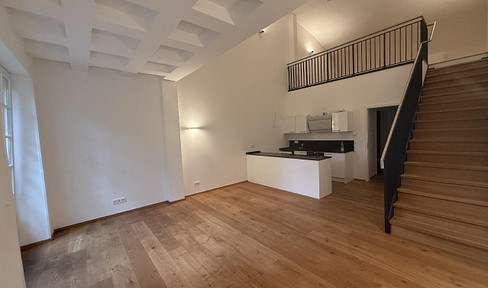 Neuwertige und extravagante Galeriewohnung mit Terrasse und Stellplatz in Solingen-Ohligs