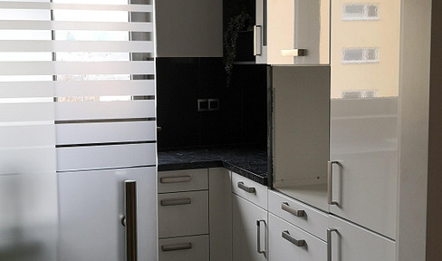 *reserviert* Helle 3,5 Zimmer Wohnung, bezugsfertig, ruhig, tolle Sicht auf Markdorf, Berge und See