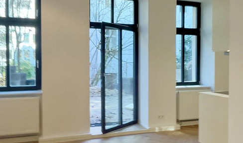 Quiet garden apartment in the heart of the neighborhood | Modern fitted kitchen | Beautifully renovated building | Various apartment sizes available.