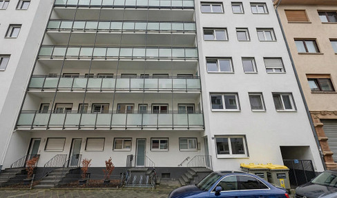 Central 2-room apartment with balcony overlooking the inner courtyard – Mannheim L 14.