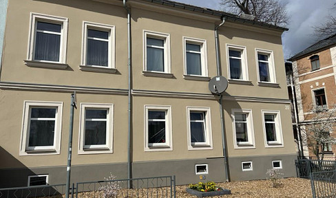 Toplage, Erstbezug nach umfangreicher Renovierung, Schöne helle 2-Raum-Wohnung im 1.OG