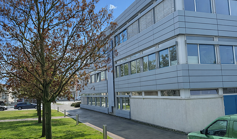 Produktions-, Lager-, Gewerbehalle zu vermieten