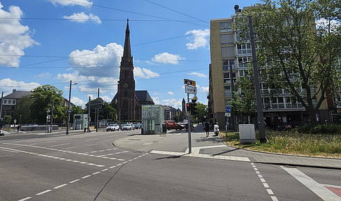 Change of use application in progress for 3 apartments: 74 sqm / 38 sqm / 114 sqm - Energy efficiency rating "A".