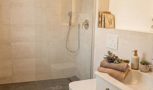 Bright, 3-room apartment in Bremen-Hastedt with balcony and fitted kitchen.