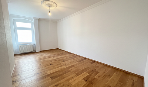 Stilvolle 3-Zimmer-Wohnung am Helmholtzplatz- frisch renoviert und bezugsfertig