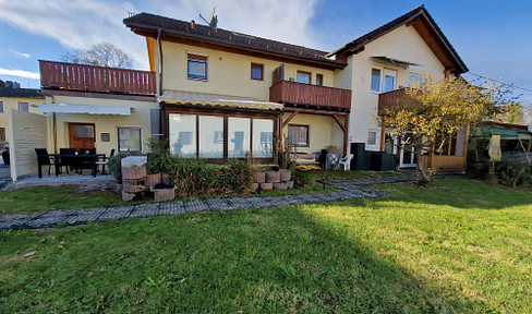 Mehrfamilienhaus mit fünf Wohnungen und einer Gewerbeeinheit in guter Lage