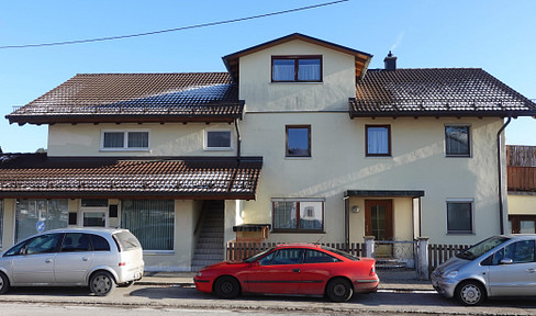Mehrfamilienhaus mit fünf Wohnungen und einer Gewerbeeinheit in guter Lage
