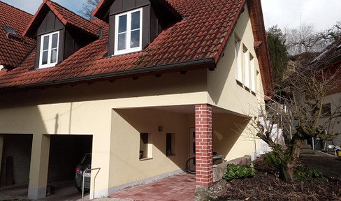 House, apartment building, rental apartments, residential building, vaulted cellar.