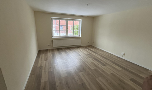 Geräumige helle schöne 2-Zimmerwohnung mit Einbauküche zu sofort zu vermieten.