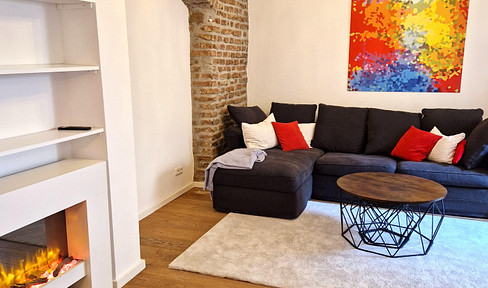 Excellent location in the Lehel district - fully furnished with a garden.