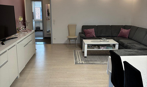 Provisionsfrei: Helle 3-Zimmer-Wohnung (75qm) mit Südbalkon in Kaarst Mitte