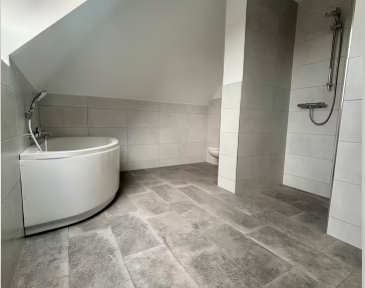 Charmante Maisonette Wohnung mit neuem Bad zu vermieten