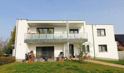 Exklusive, moderne und helle Wohnung im EG mit zwei Terrassen/Garten in Overath (Ferrenberg)