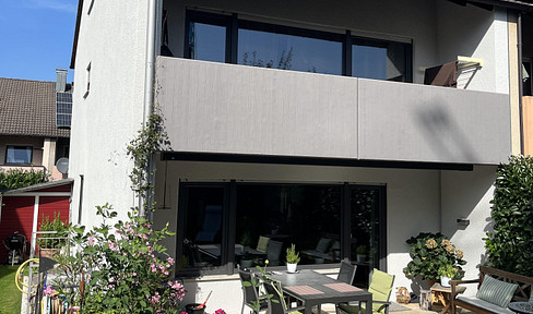 Großes, helles REH für die Familie mit modernem Grundriss und wunderschönem Garten