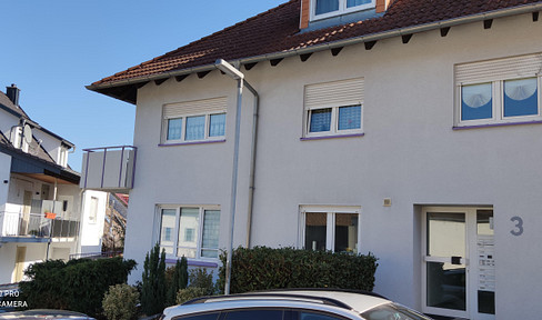 Rented 4-room apartment with a stepped rent agreement, offering a potential return of up to 5.7%.