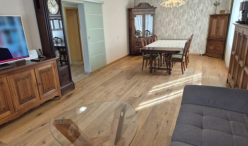 Well-maintained apartment in KL/Dansenberg.