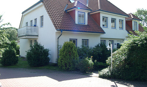 Vacation apartment in Prerow/Darß, 60m², 3 rooms, ground floor, south-facing terrace, parking space for a car.