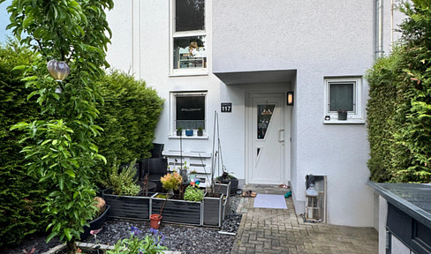 Commission-free - Modernized terraced house in the heart of Nidderau - move in and feel right at home.