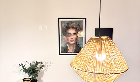 **Leer und Provisionsfrei** 2-Zi.-Wohnung Stellplatz Abstellraum