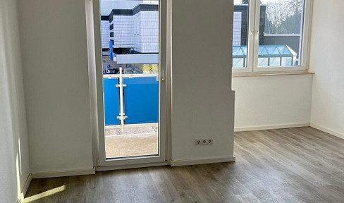 3-room apartment near Brassert Market Square.