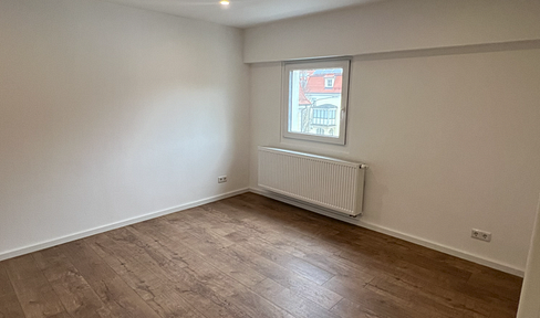 Kernsanierte 3-Zi-Wohnung mit Klimaanlage, Stellplatz & Garten, provisionsfrei