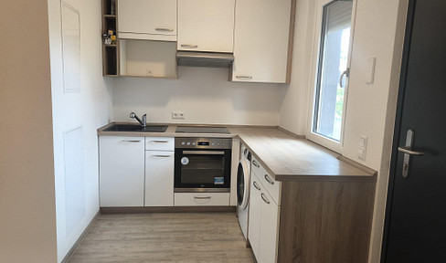 Voll möblierte 3-Zimmer-Wohnung mit Tiefgarage in ruhige Lage