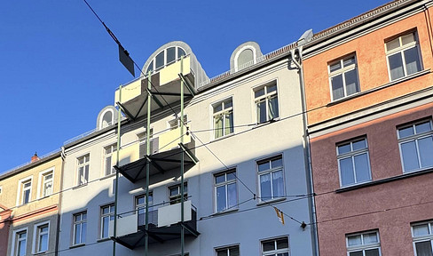 Centrally located, bright 3-room apartment of 71.67 square meters, available from August 1st, 2026.