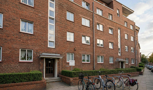 Helle 2‑Zimmer‑Wohnung mit Südausrichtung und Blick über die Dächer Hamburgs in Bahrenfeld