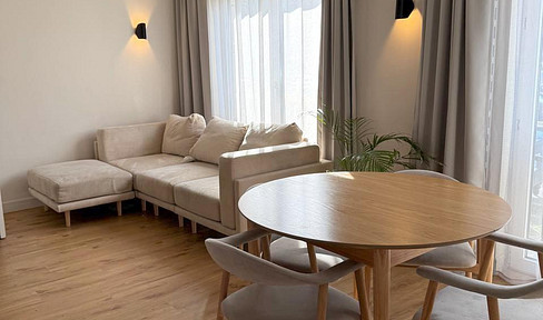 Maisonette-Wohnung mit 4,5 Zimmern in Guter-Lage Düsseldorf-Golzheim