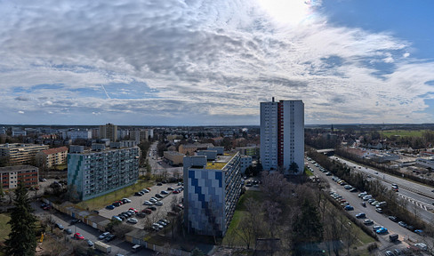Vacant 2-room apartment with balcony in Erlangen-Bruck.
