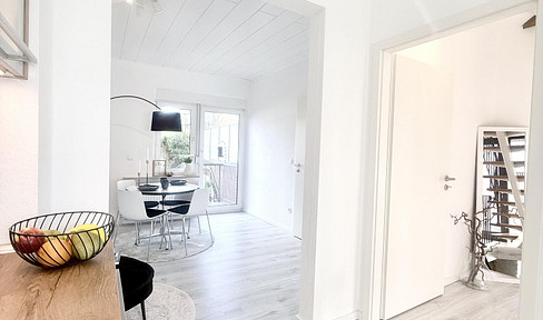 Ready-to-move-in starter home with growth potential * including built-in kitchen * no real estate agent fees.