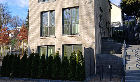 New construction – First occupancy | 2-room maisonette apartment | Terrace | Fitted kitchen.