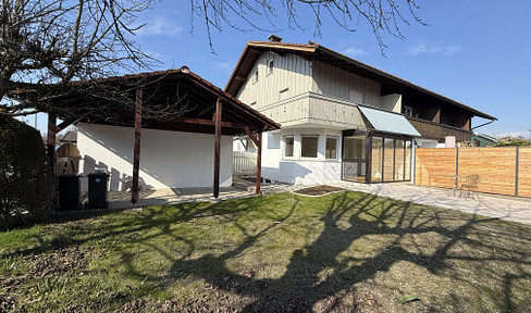 Modern townhouse in Grassau, with mountain views and close to a golf course.