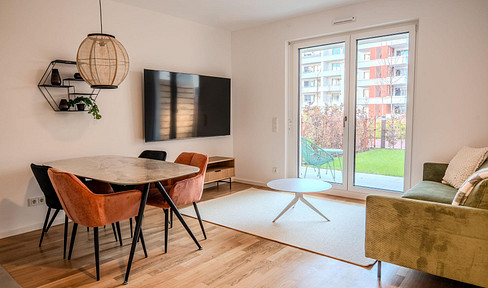 Luxuriöse, voll möblierte Neubauwohnung mit Garten – Erstbezug in Toplage in Frankfurt