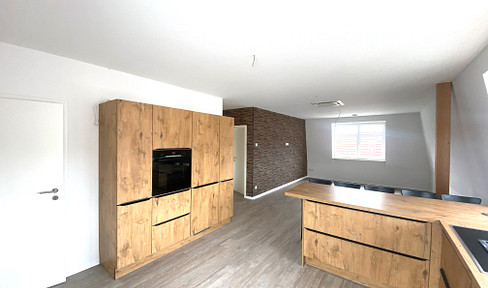 Modern penthouse apartment with a rooftop terrace - €1,350 cold rent.