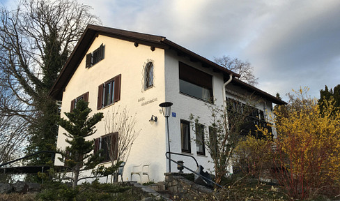 Grundstück mit traumhafter Bergsicht bebaut mit stilechtem 50 ziger Jahre Haus,  Privat ohne Makler