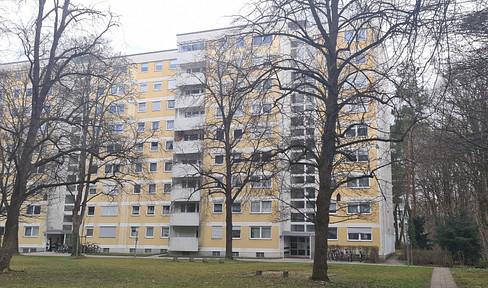 2-room apartment in Fürstenried West (very close to the U3 subway line).