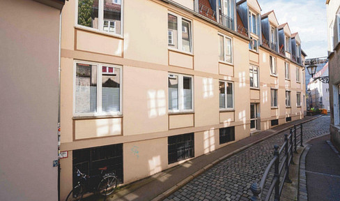 Frisch renovierte Hochparterrewohnung komplett frei – Dom 5 Min.